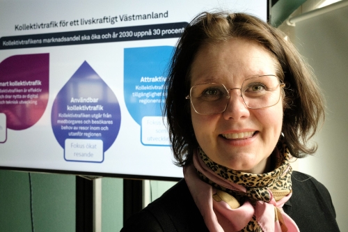 Regionråd Jenny Landernäs berättade om Länstrafikens verksamhet och planer för framtiden den 2023-04-04